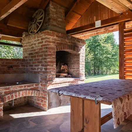 Mountain Hut Stara Hisa * Kupjak