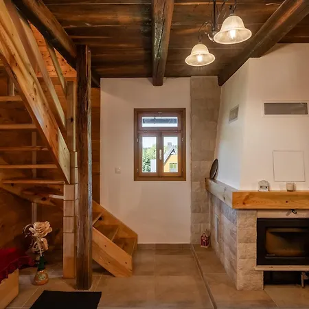 Σαλέ Mountain Hut Stara Hisa *