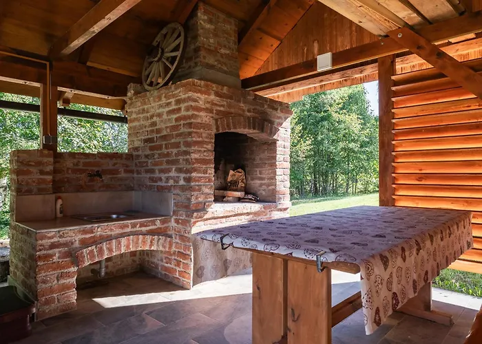 Mountain Hut Stara Hisa * Kupjak