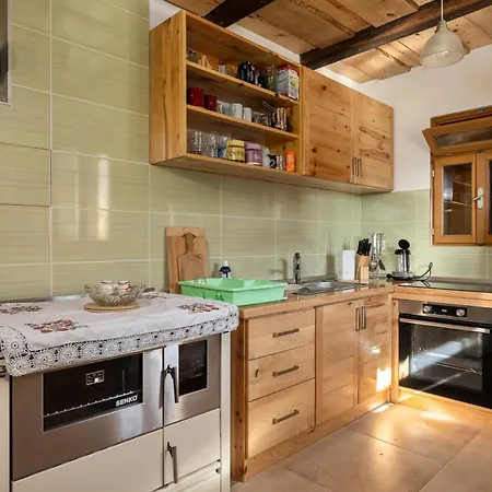 Mountain Hut Stara Hisa Chalet Kupjak